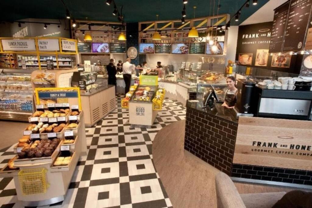 Yellow Hive Boutique Stay Apt 1 Μπέλφαστ Εξωτερικό φωτογραφία